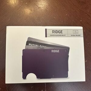 Slim RFID Blocking Wallet - Purple